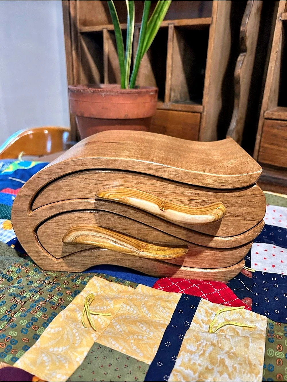 Hand Crafted Sculpture & Ebenisterie Beauregard Wooden Desk Organizer/ Jewelry